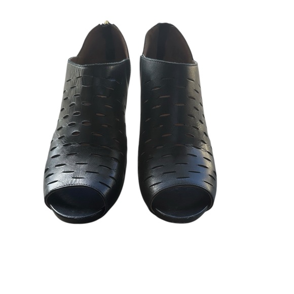 Clarks Okena peep Toe Leather black heels Size 7.5 - Picture 2 of 5